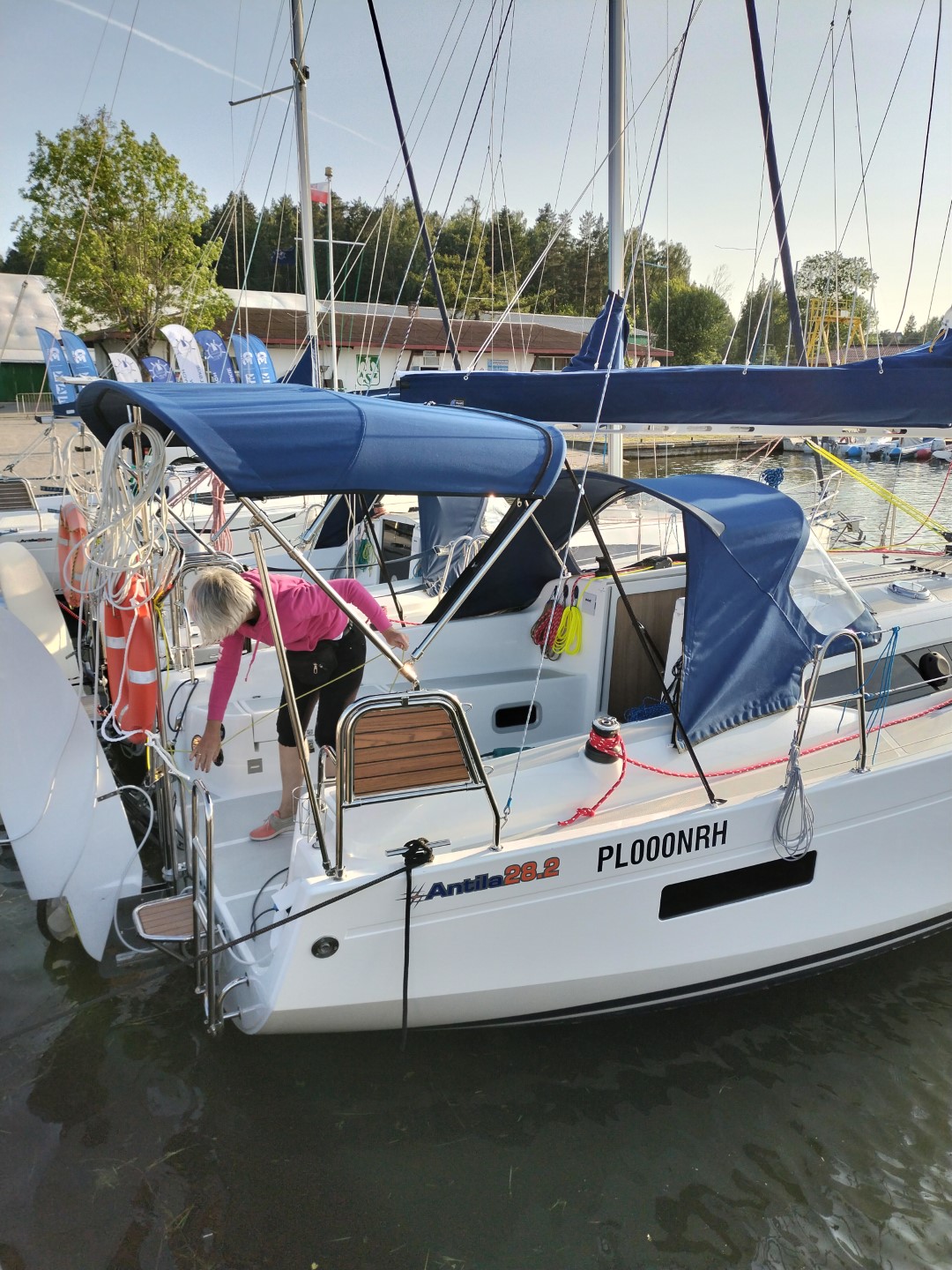 Antila 28.2 - Barbados – zdjęcie 90/103 – jacht na Mazurach (port Wilkasy)