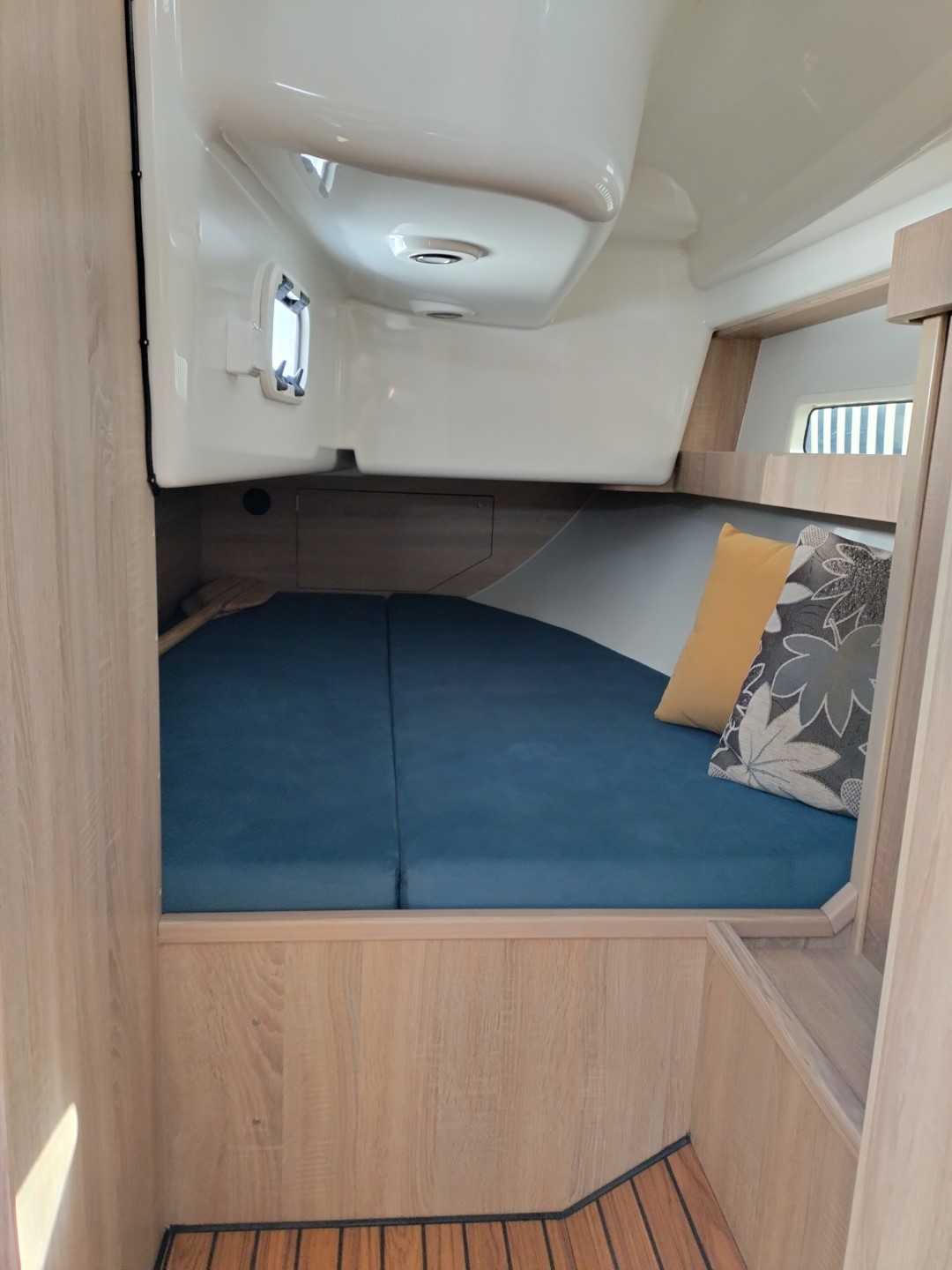 Antila 28.2 - Barbados – zdjęcie 48/103 – jacht na Mazurach (port Wilkasy)