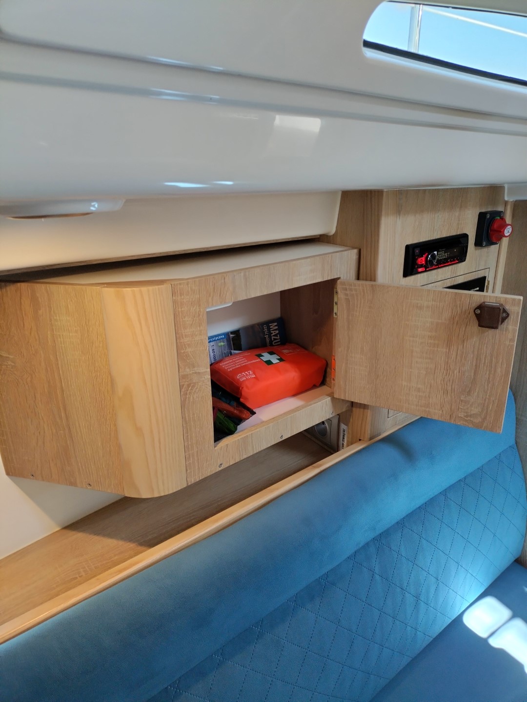 Antila 28.2 - Barbados – zdjęcie 20/103 – jacht na Mazurach (port Wilkasy)