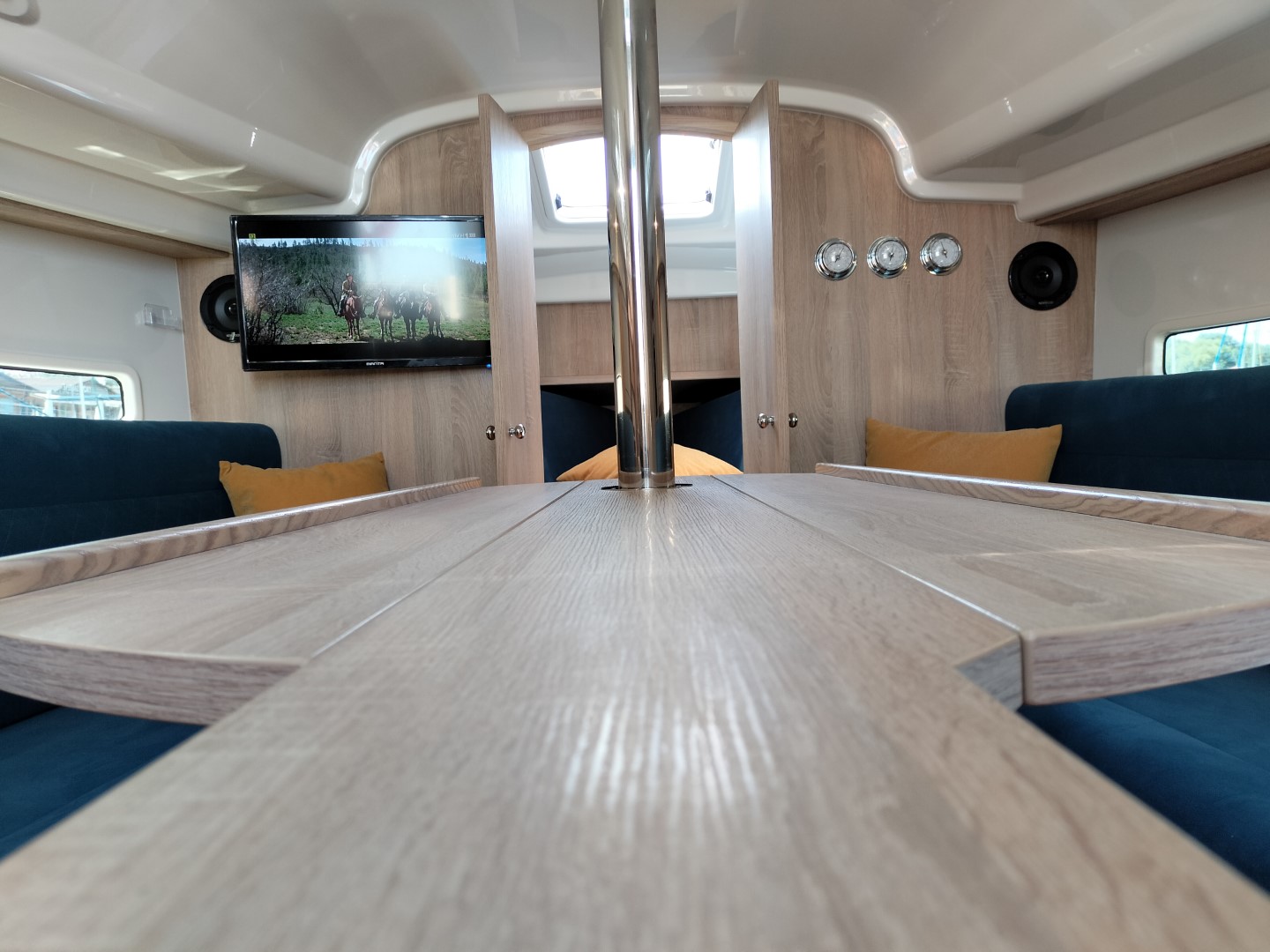 Antila 28.2 - Barbados – zdjęcie 60/103 – jacht na Mazurach (port Wilkasy)