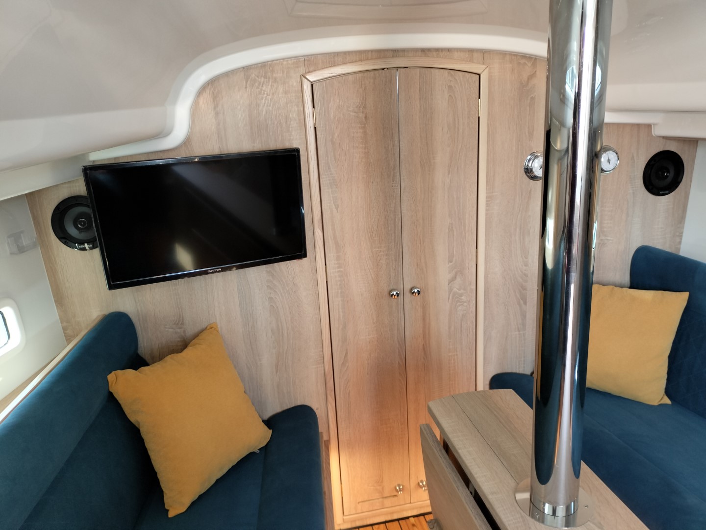 Antila 28.2 - Barbados – zdjęcie 69/103 – jacht na Mazurach (port Wilkasy)