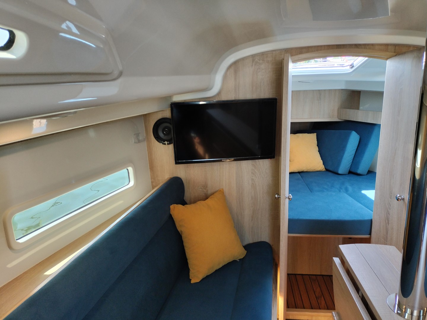 Antila 28.2 - Barbados – zdjęcie 62/103 – jacht na Mazurach (port Wilkasy)