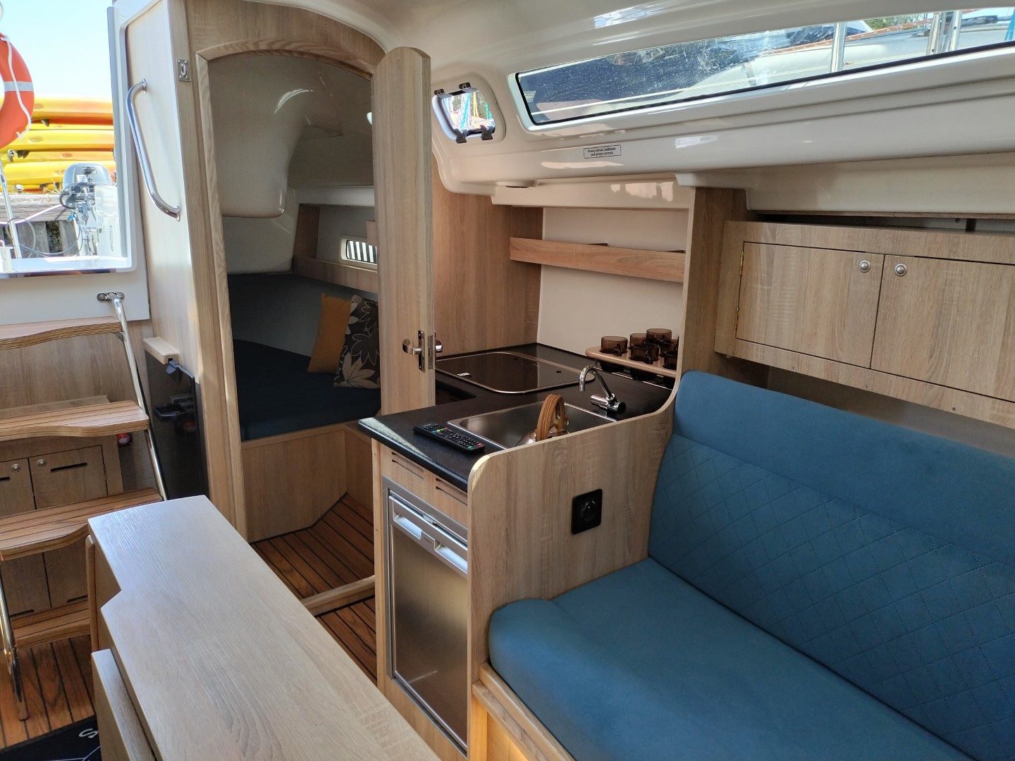 Antila 28.2 - Barbados – zdjęcie 66/103 – jacht na Mazurach (port Wilkasy)