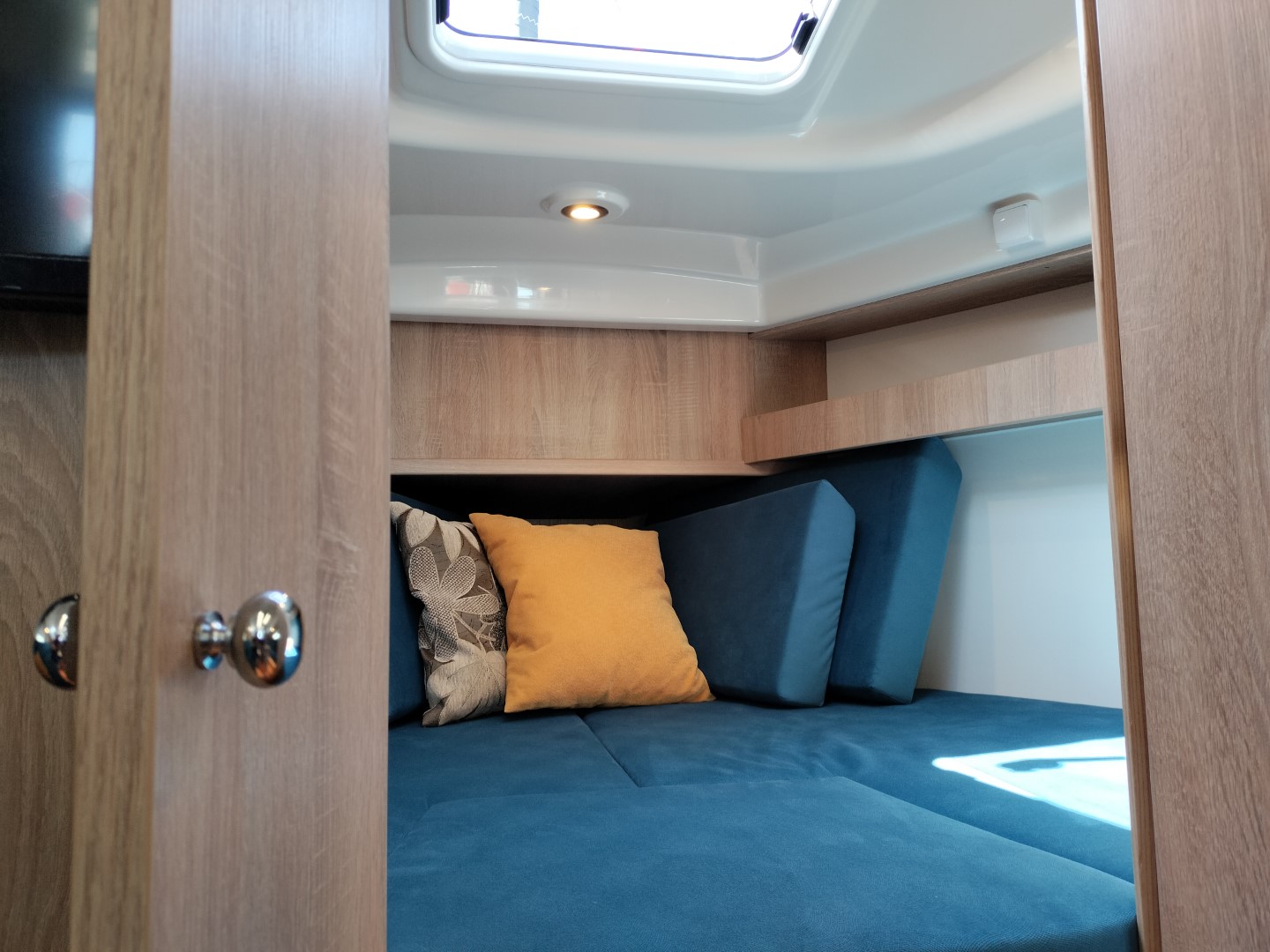 Antila 28.2 - Barbados – zdjęcie 9/103 – jacht na Mazurach (port Wilkasy)