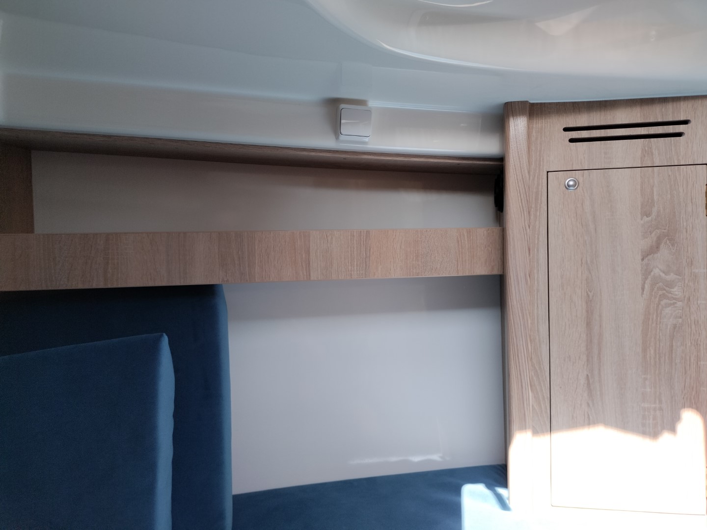 Antila 28.2 - Barbados – zdjęcie 50/103 – jacht na Mazurach (port Wilkasy)