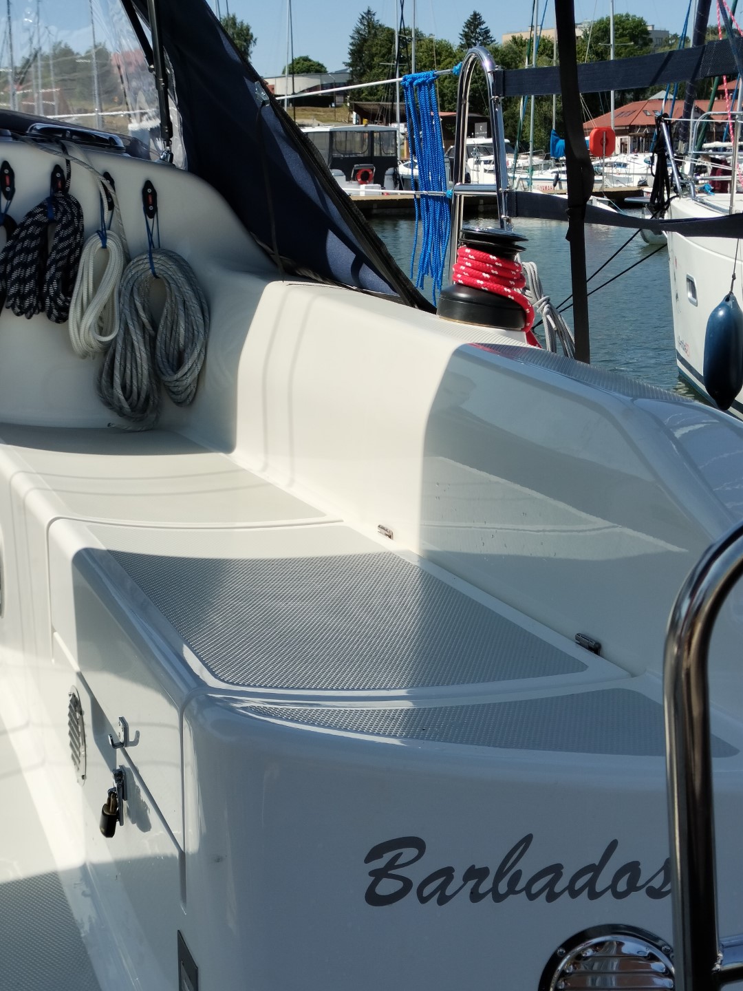 Antila 28.2 - Barbados – zdjęcie 45/103 – jacht na Mazurach (port Wilkasy)