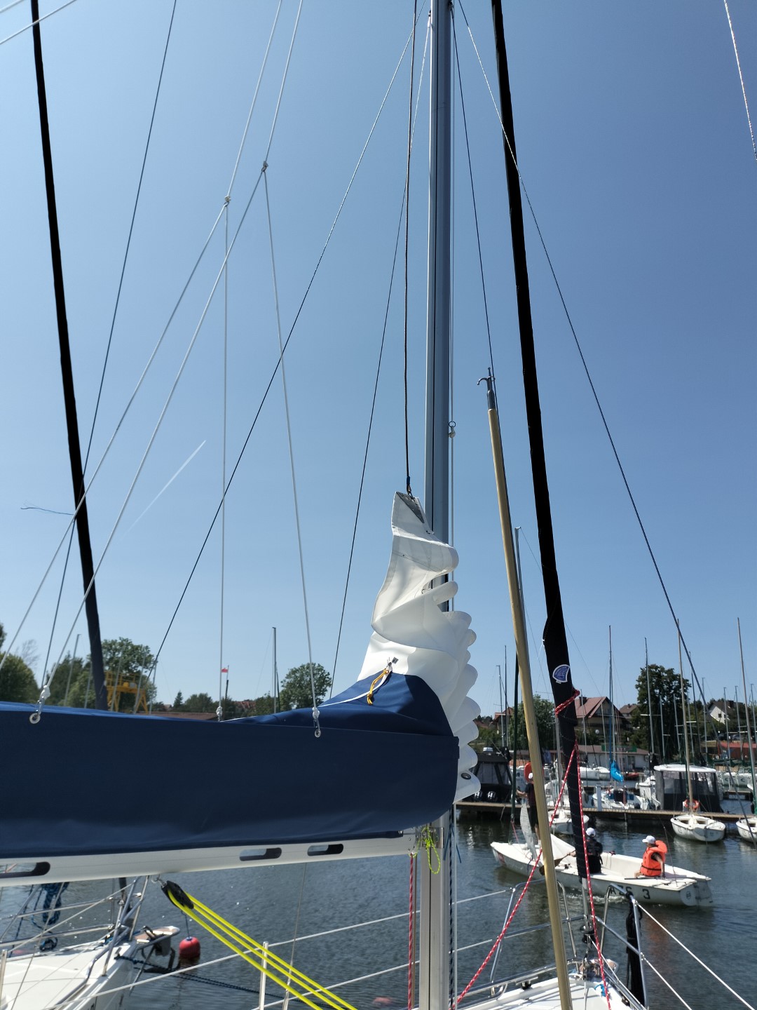 Antila 28.2 - Barbados – zdjęcie 67/103 – jacht na Mazurach (port Wilkasy)