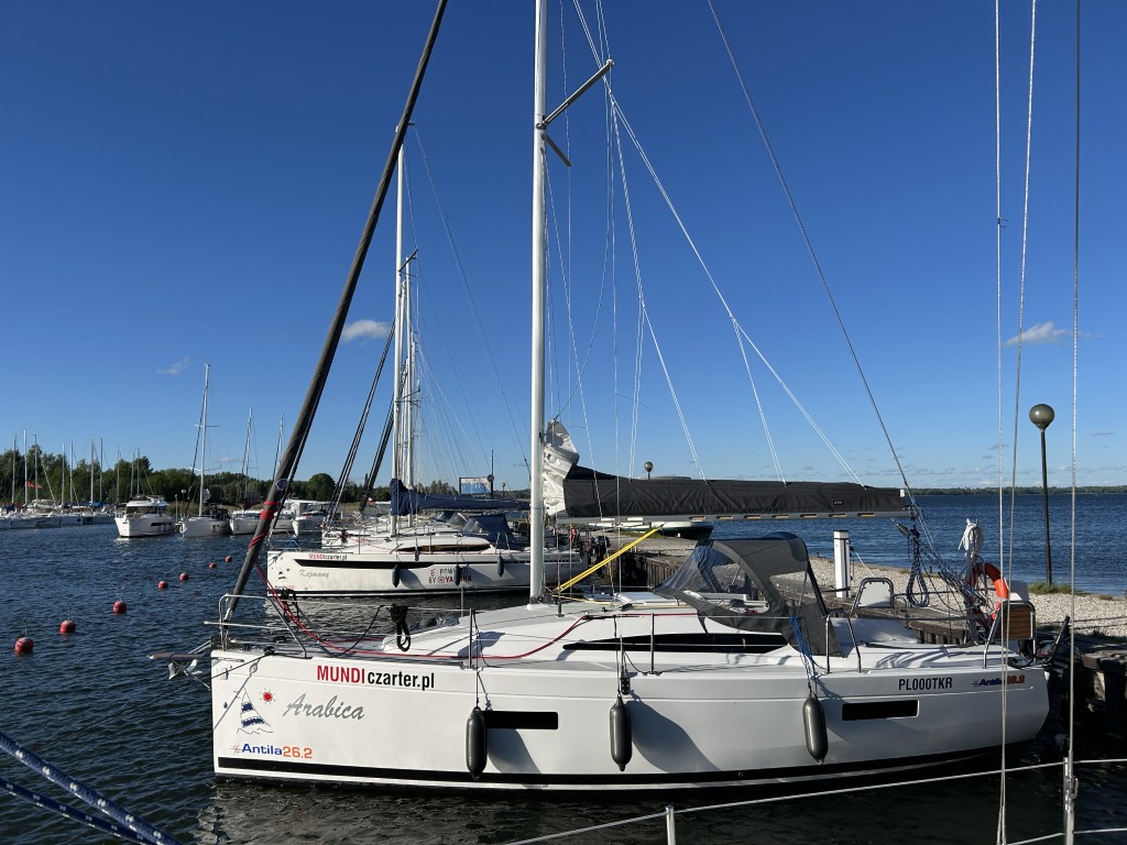 Antila 26.2 - Arabica – zdjęcie 3/25 – jacht na Mazurach (port Wilkasy)