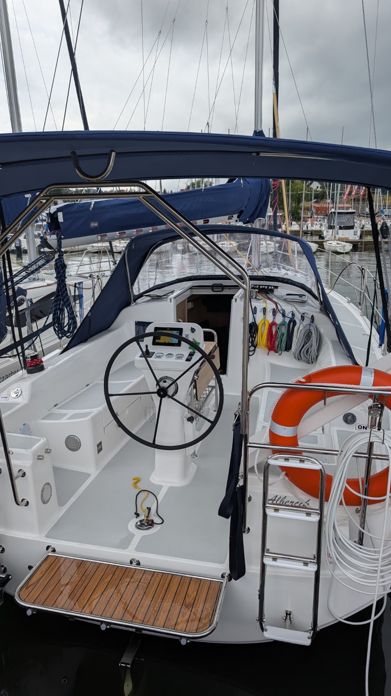 Antila 30 - Albercik – zdjęcie 9/20 – jacht na Mazurach (port Wilkasy)